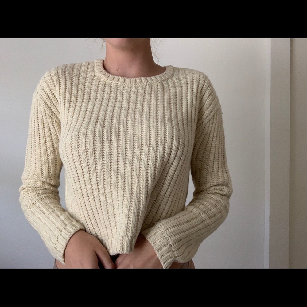 Cropped cream sweater